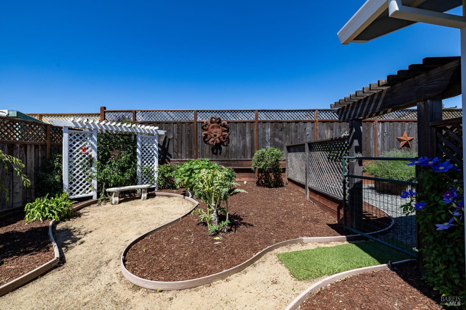 3723 Crestview Drive Santa Rosa CA 95403