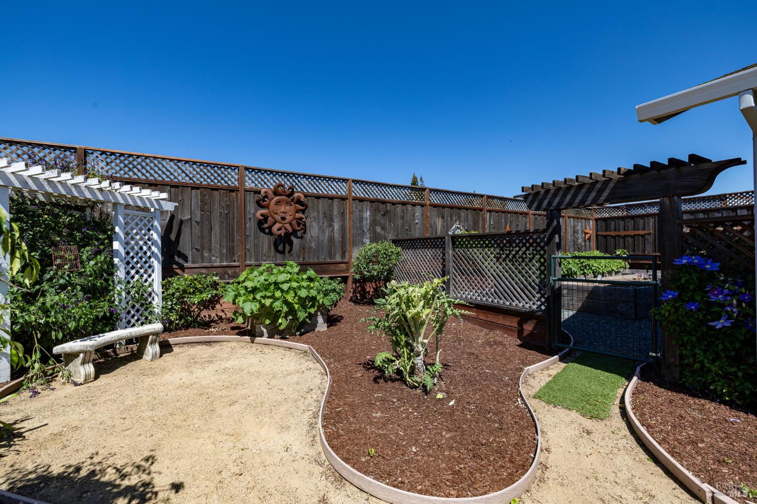 3723 Crestview Drive Santa Rosa CA 95403