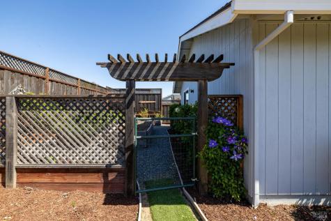 3723 Crestview Drive Santa Rosa CA 95403