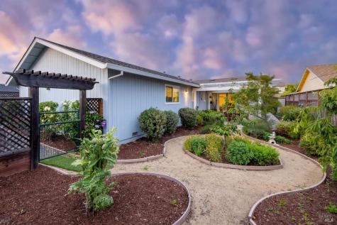 3723 Crestview Drive Santa Rosa CA 95403