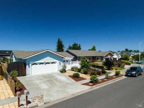 3723 Crestview Drive Santa Rosa CA 95403