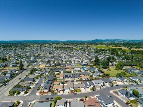 3723 Crestview Drive Santa Rosa CA 95403