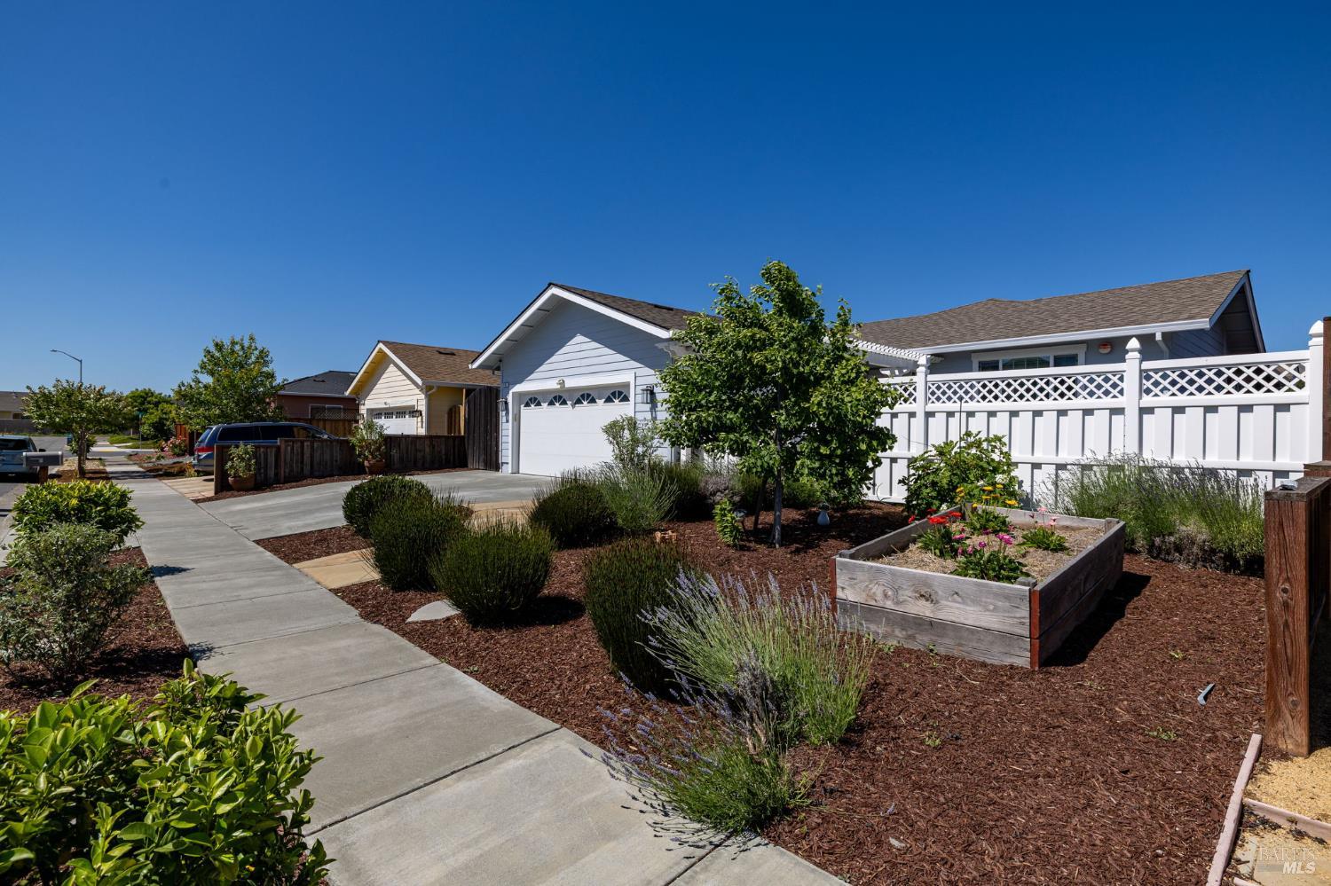 3723 Crestview Drive Santa Rosa CA 95403