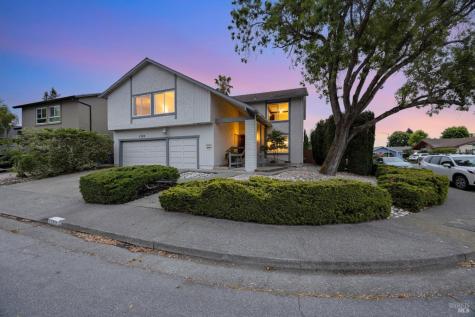 1702 Capistrano Drive Petaluma CA 94954
