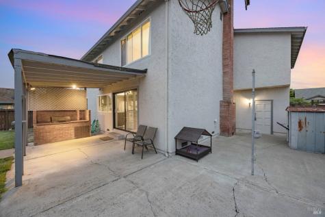 1702 Capistrano Drive Petaluma CA 94954