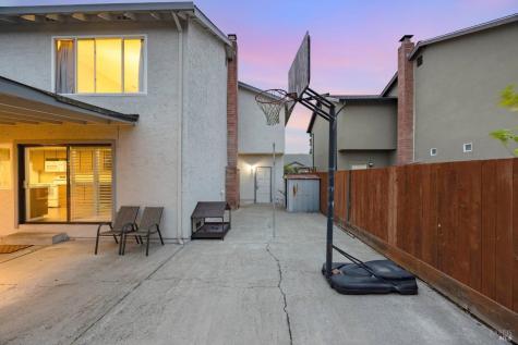 1702 Capistrano Drive Petaluma CA 94954