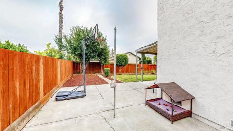 1702 Capistrano Drive Petaluma CA 94954