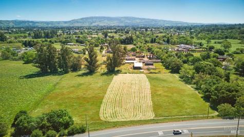 6067 Gilmore Avenue Cotati CA 94931