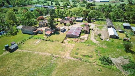 6067 Gilmore Avenue Cotati CA 94931