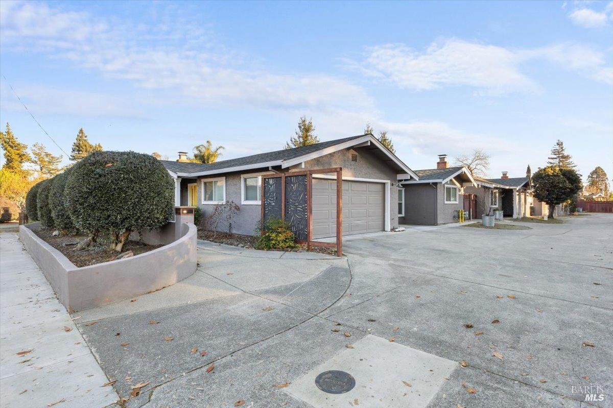 2239 Redwood Road Napa CA 94558