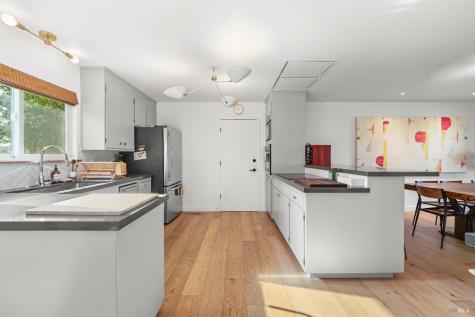 21800 River Road Geyserville CA 95441