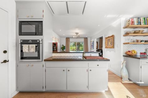 21800 River Road Geyserville CA 95441