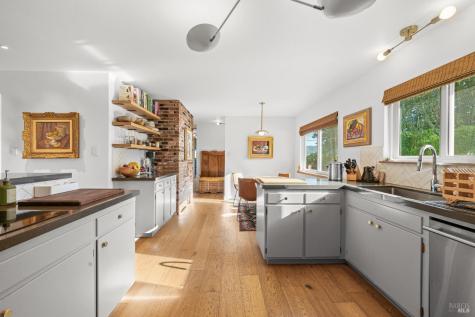 21800 River Road Geyserville CA 95441