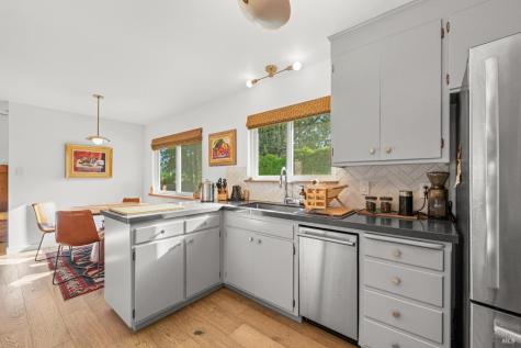 21800 River Road Geyserville CA 95441