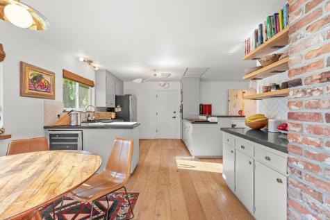 21800 River Road Geyserville CA 95441