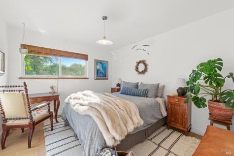 21800 River Road Geyserville CA 95441