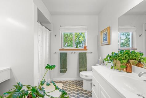 21800 River Road Geyserville CA 95441