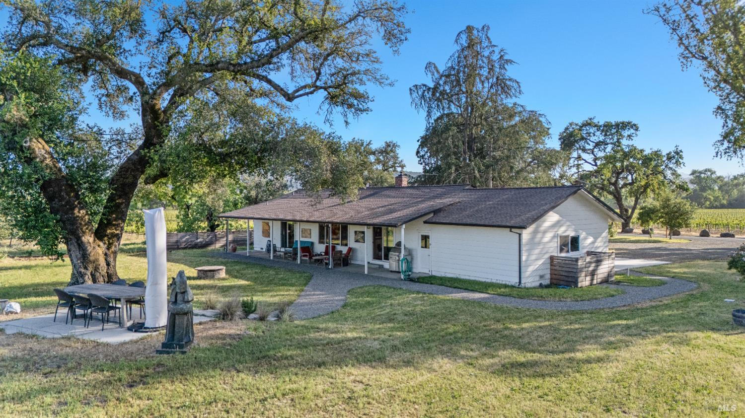 21800 River Road Geyserville CA 95441
