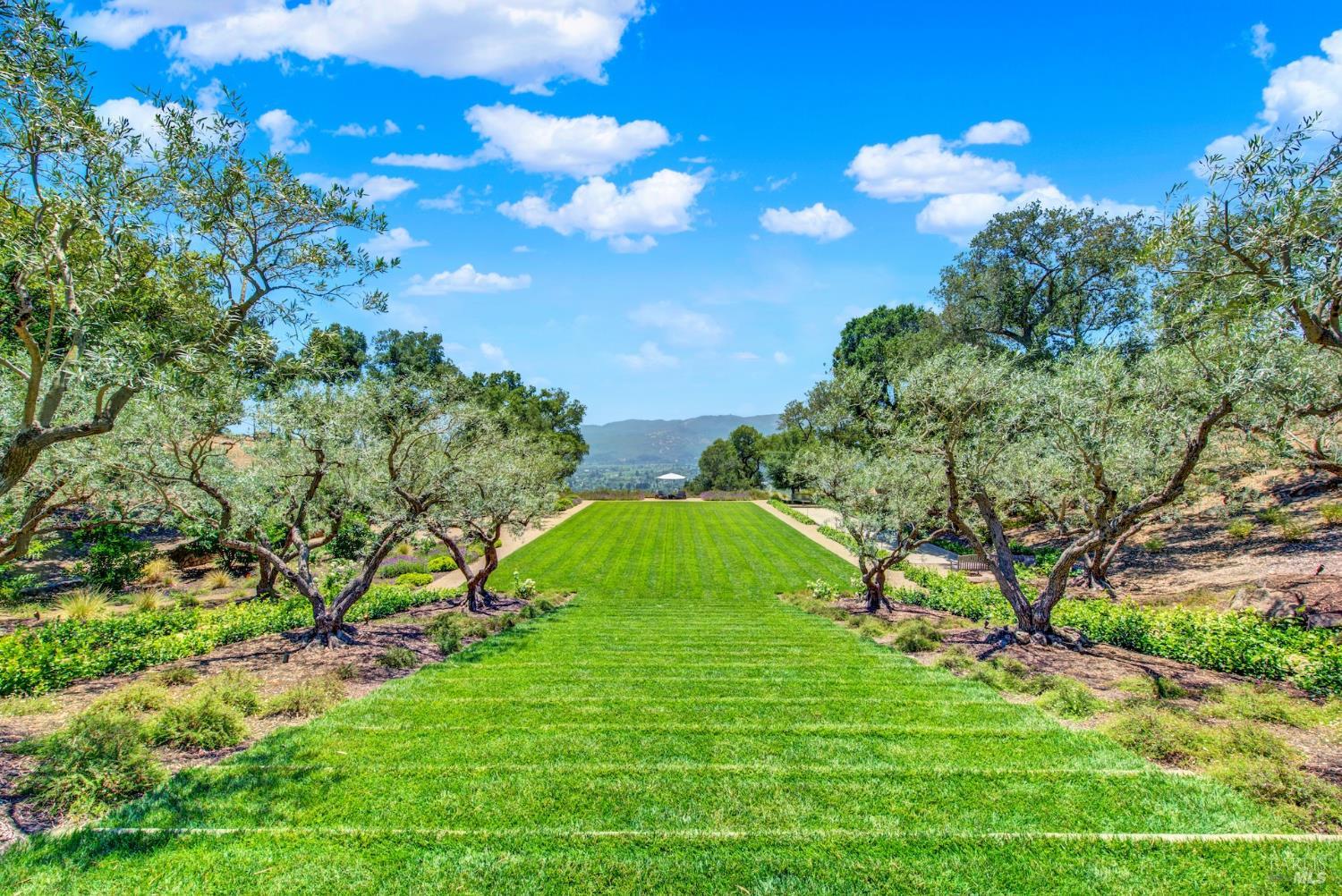 860 Meadowood Lane St. Helena CA 94574