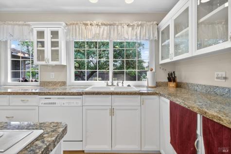 7569 Oak Leaf Drive Santa Rosa CA 95409
