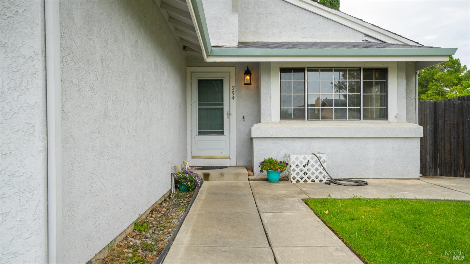 254 Limerick Way Vacaville CA 95688