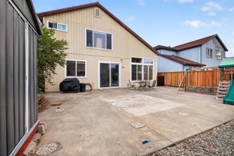 3315 Canyonlands Avenue Santa Rosa CA 95407