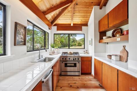 10 Miwok Way Inverness CA 94937