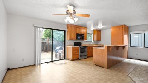 360 Raven Court Healdsburg CA 95448