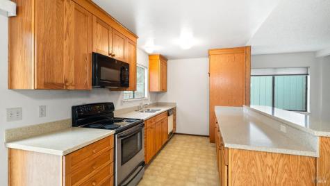 360 Raven Court Healdsburg CA 95448