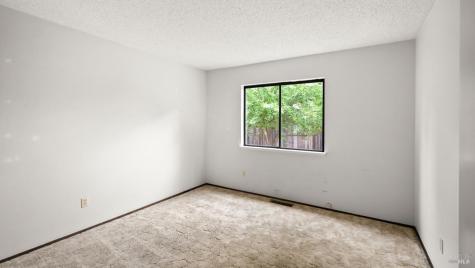 360 Raven Court Healdsburg CA 95448