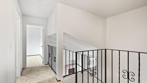 360 Raven Court Healdsburg CA 95448