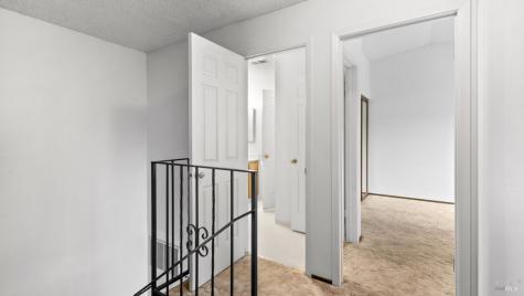 360 Raven Court Healdsburg CA 95448