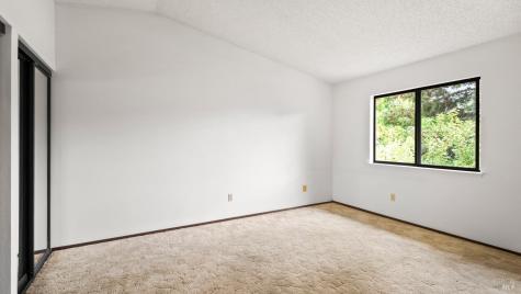 360 Raven Court Healdsburg CA 95448