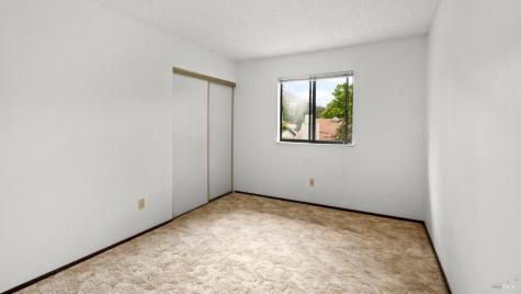 360 Raven Court Healdsburg CA 95448