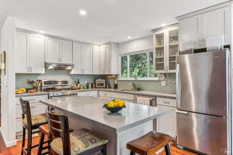 106 Hooker Avenue Sonoma CA 95476