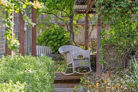 106 Hooker Avenue Sonoma CA 95476