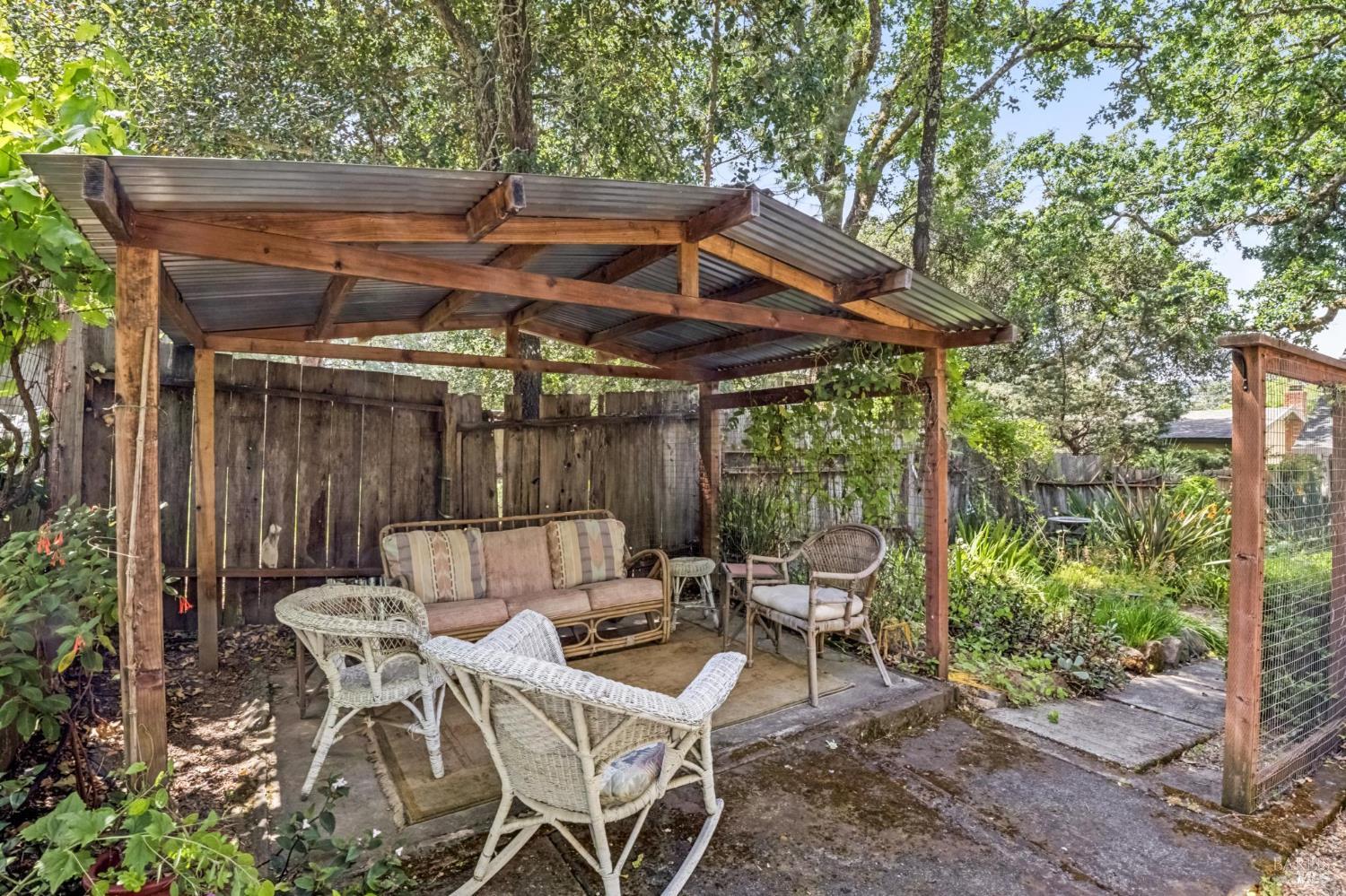 106 Hooker Avenue Sonoma CA 95476