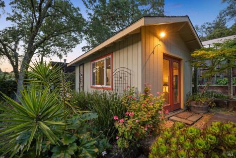 106 Hooker Avenue Sonoma CA 95476