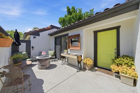 179 Vineyard Circle Sonoma CA 95476