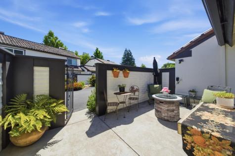 179 Vineyard Circle Sonoma CA 95476
