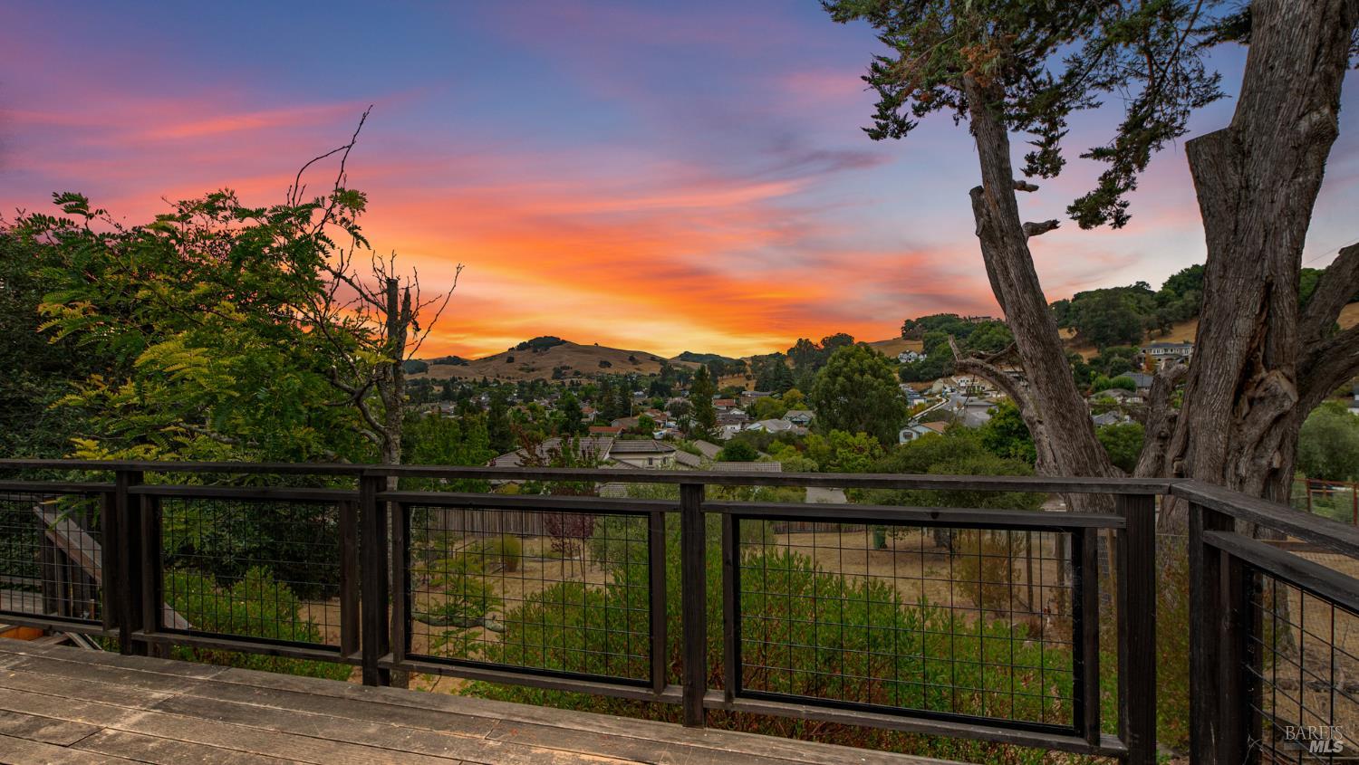 129 Sunny Hill Drive Petaluma CA 94952