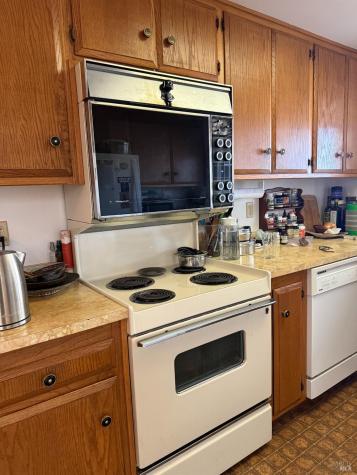 8936 Oak Trail Drive Santa Rosa CA 95409