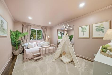 370 Via La Cumbre Greenbrae CA 94904