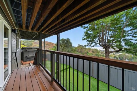 370 Via La Cumbre Greenbrae CA 94904