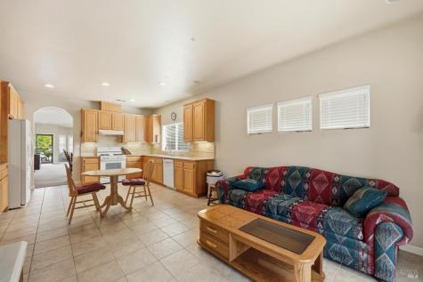 109 Douglas Fir Circle Cloverdale CA 95425