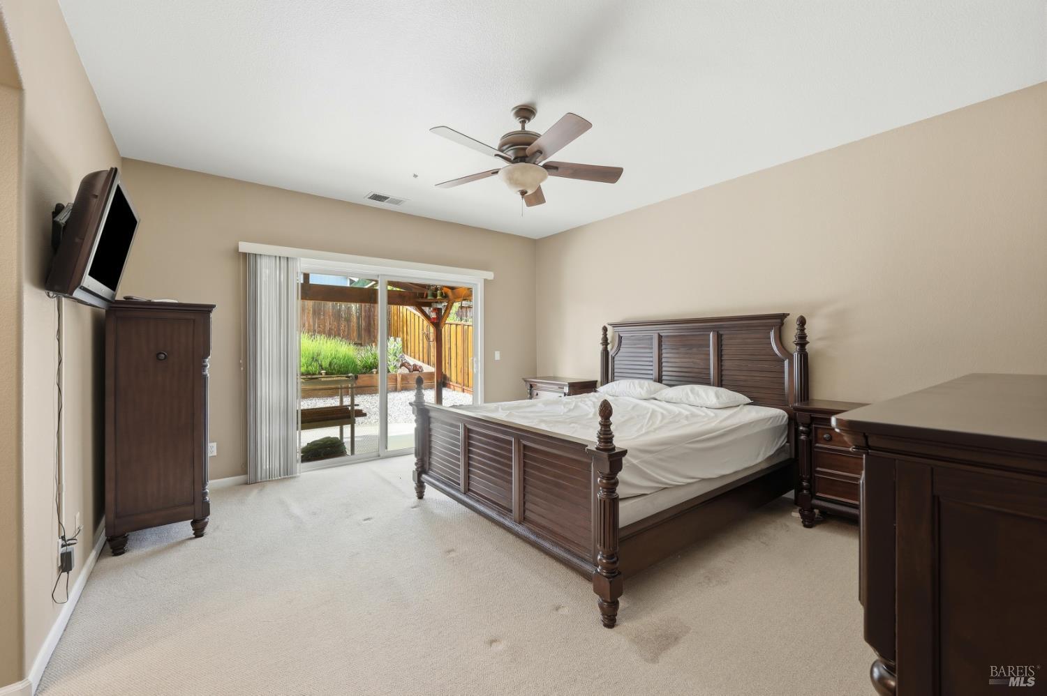 109 Douglas Fir Circle Cloverdale CA 95425