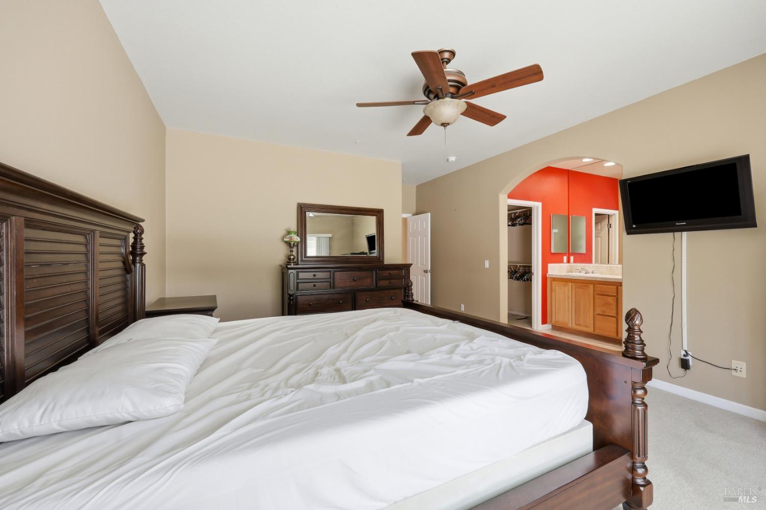 109 Douglas Fir Circle Cloverdale CA 95425