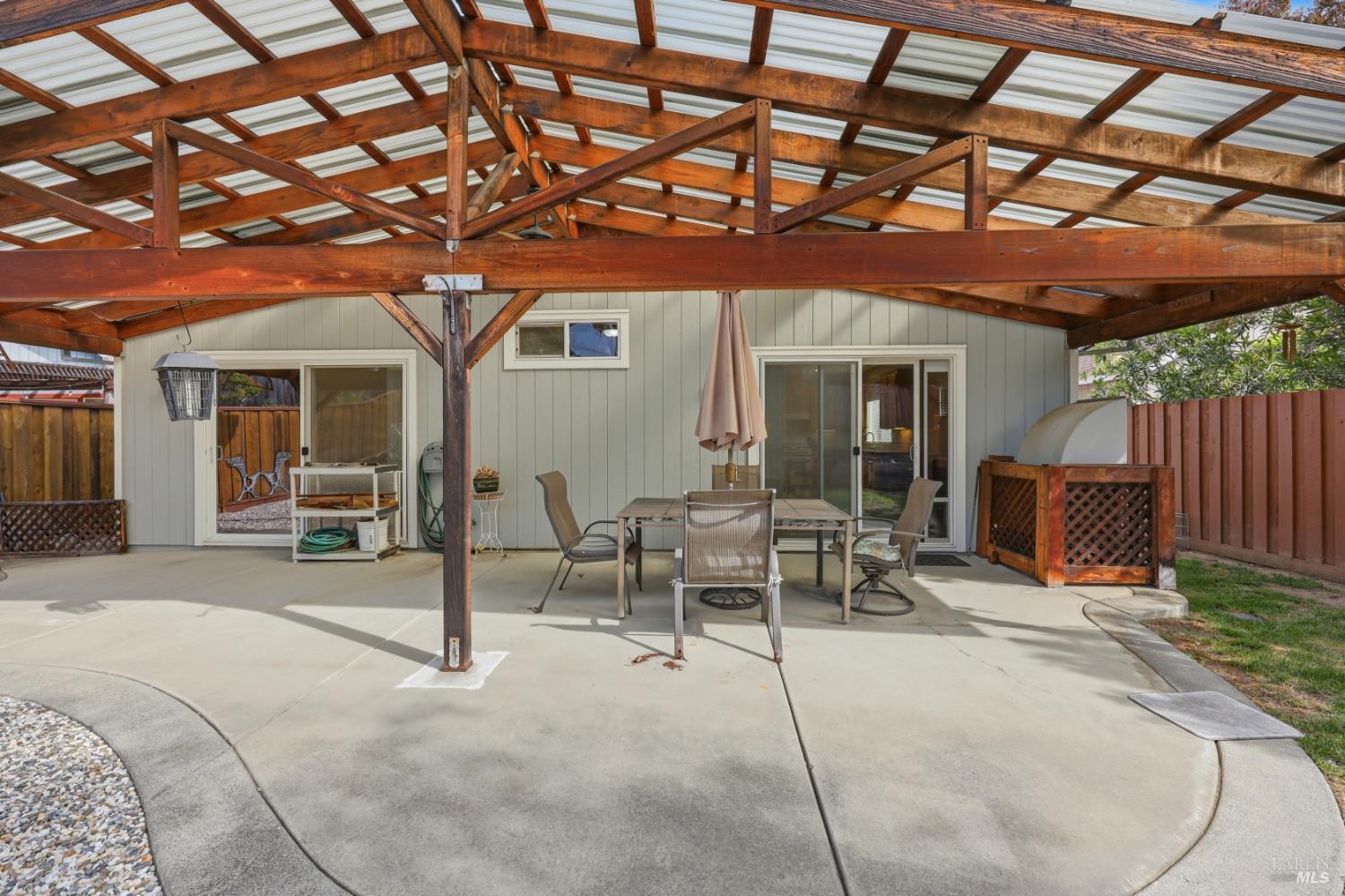 109 Douglas Fir Circle Cloverdale CA 95425