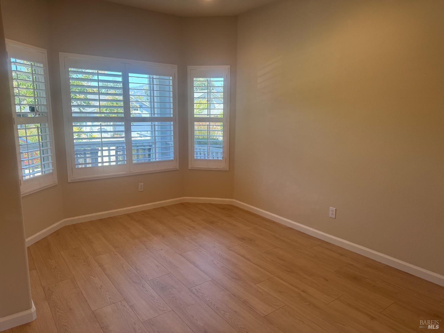 109 Douglas Fir Circle Cloverdale CA 95425