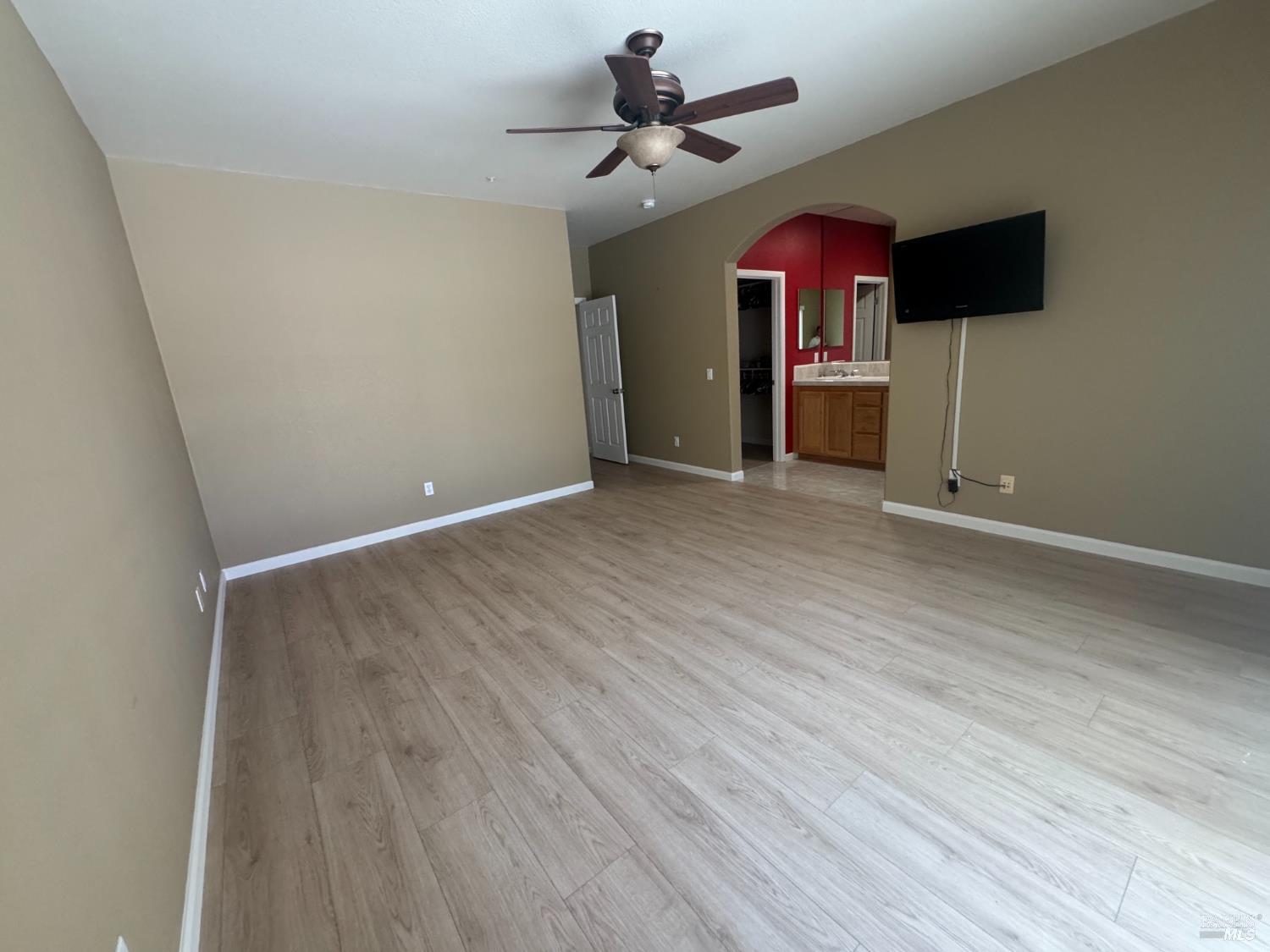 109 Douglas Fir Circle Cloverdale CA 95425